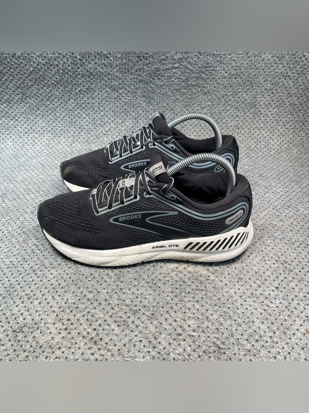 Brooks Ariel GTS 23 Running Shoes Size 8 Women’s